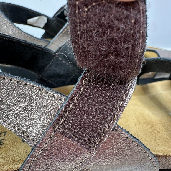 Naot Kayla Striped Sandal Pink / Gold Leather , Sz 38 / US 7 - Picture 6 of 15